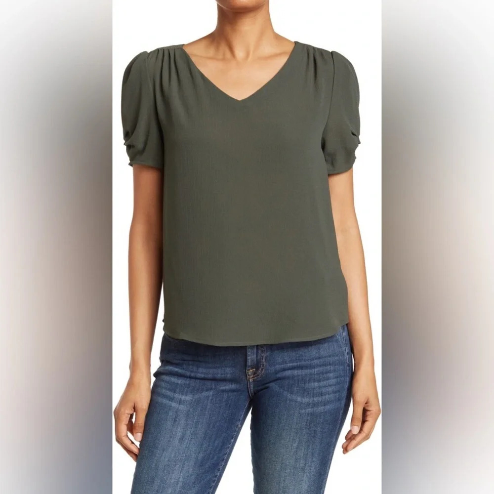 Adrianna Papell Solid V-Neck Ruched Sleeve Pebble Crepe Top green blouse large